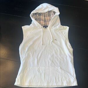 Burberry White Sleeveless Hoodie with Classic Plaid Lining